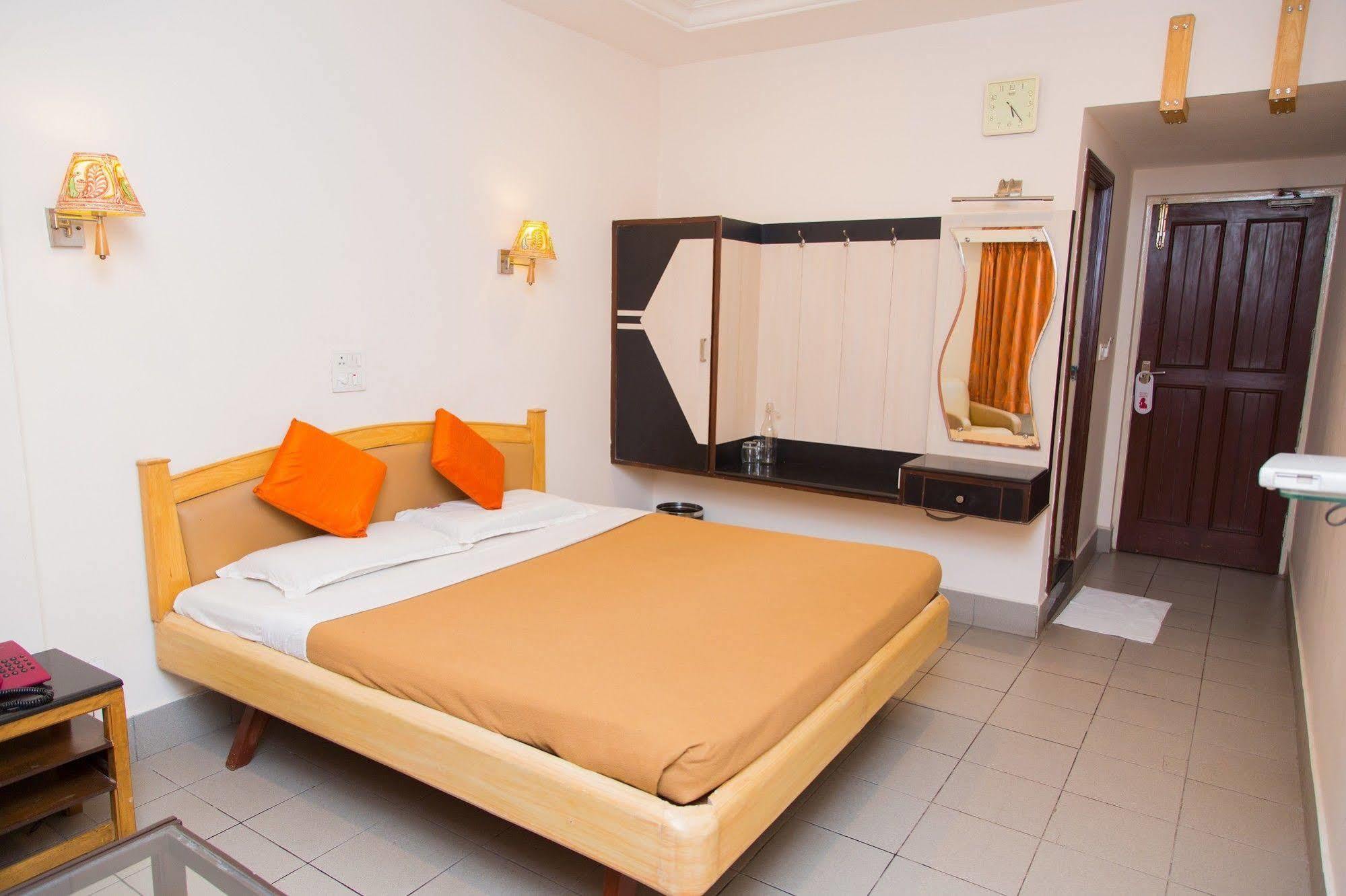 Fabhotel Kinnera Comforts Railway Station Visakhapatnam Zewnętrze zdjęcie