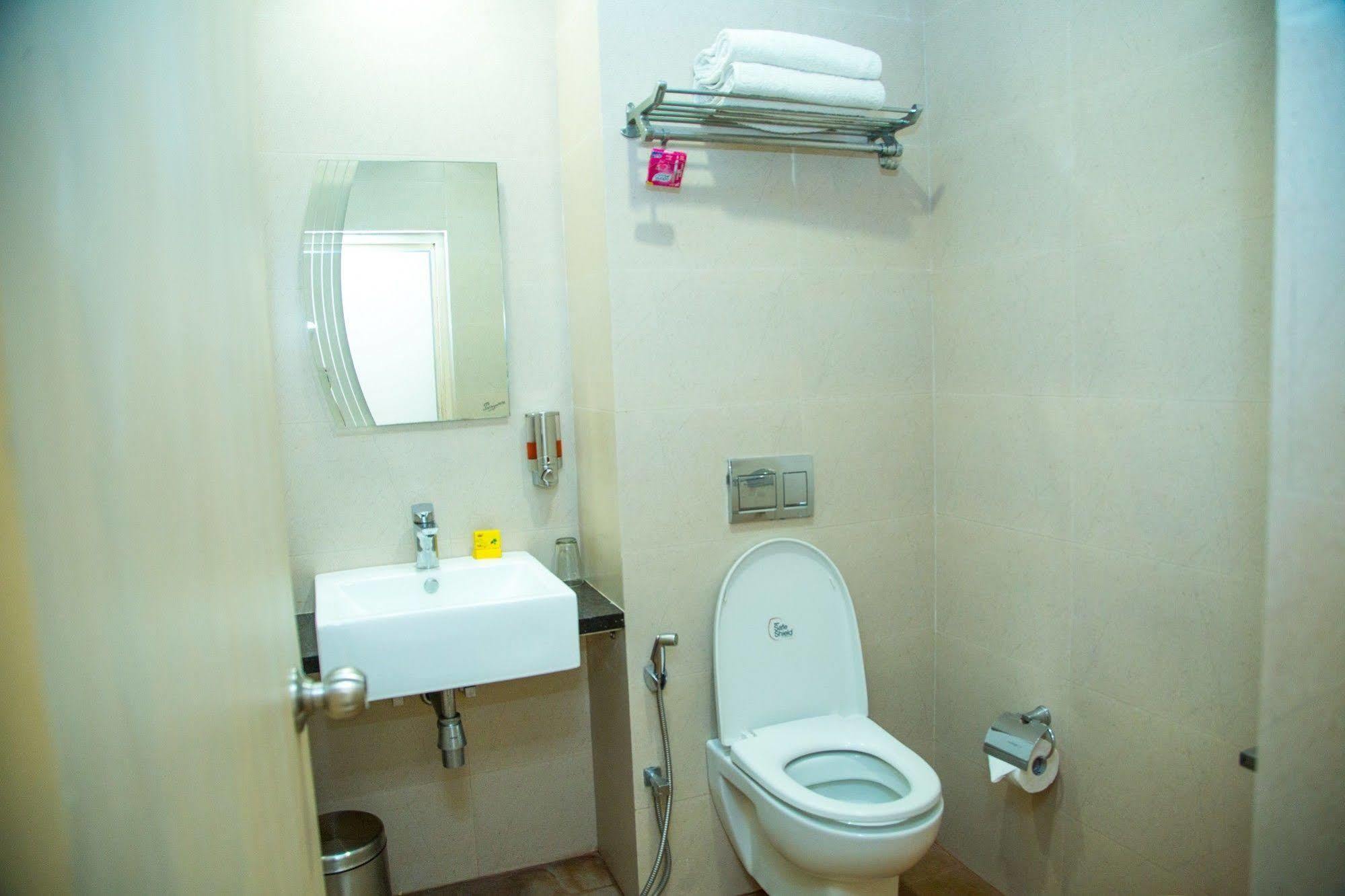 Fabhotel Kinnera Comforts Railway Station Visakhapatnam Zewnętrze zdjęcie