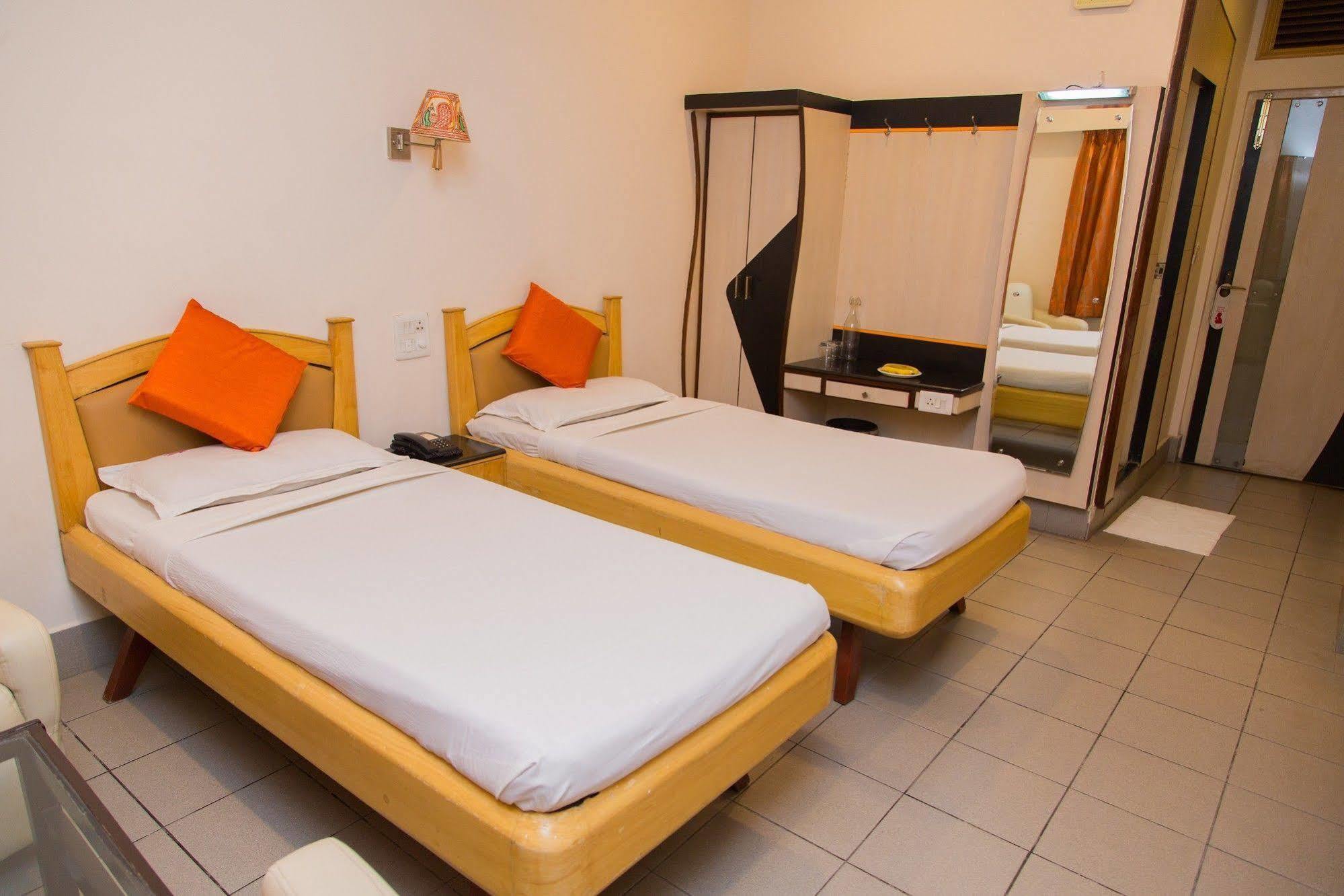Fabhotel Kinnera Comforts Railway Station Visakhapatnam Zewnętrze zdjęcie