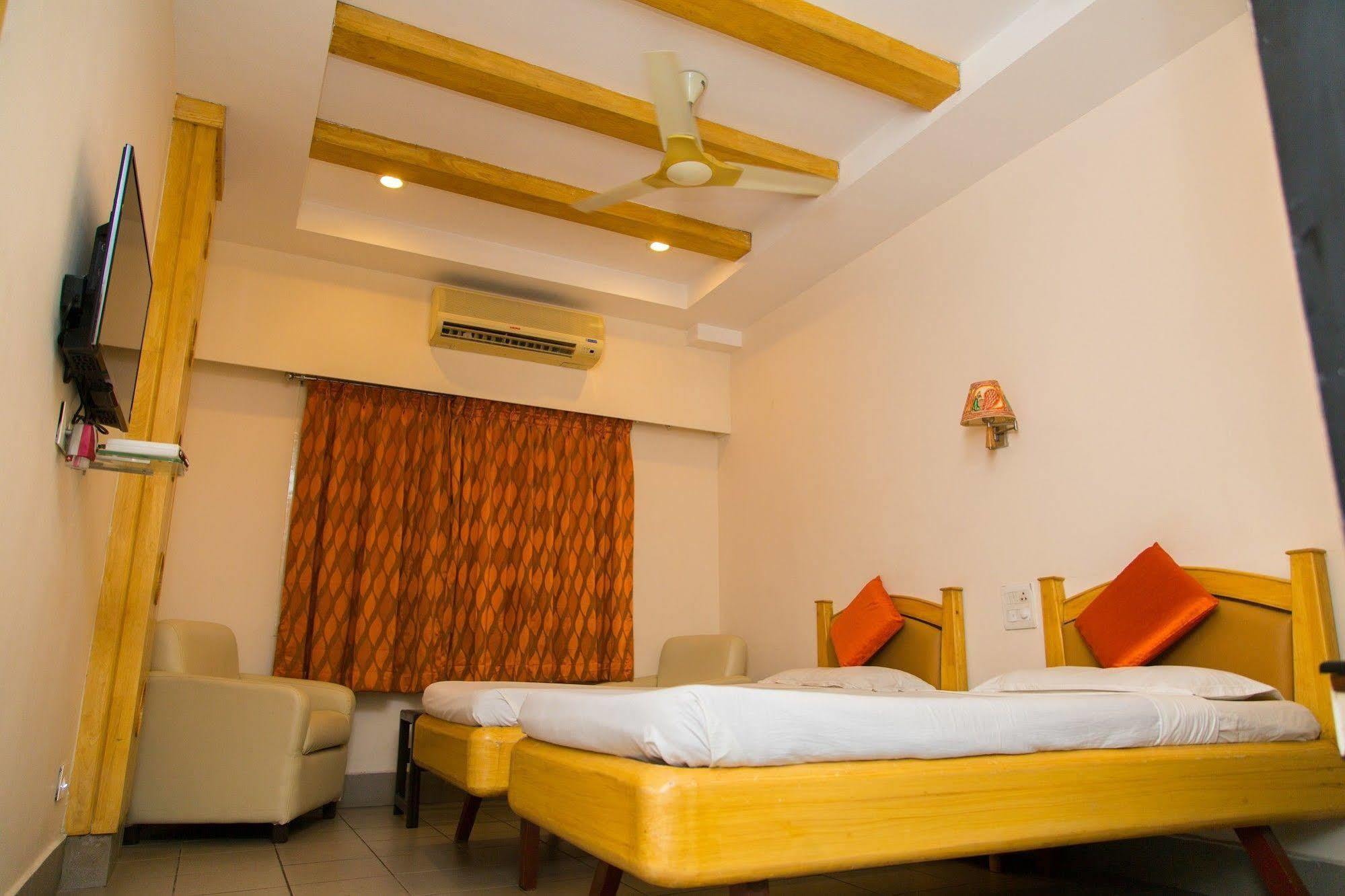 Fabhotel Kinnera Comforts Railway Station Visakhapatnam Zewnętrze zdjęcie