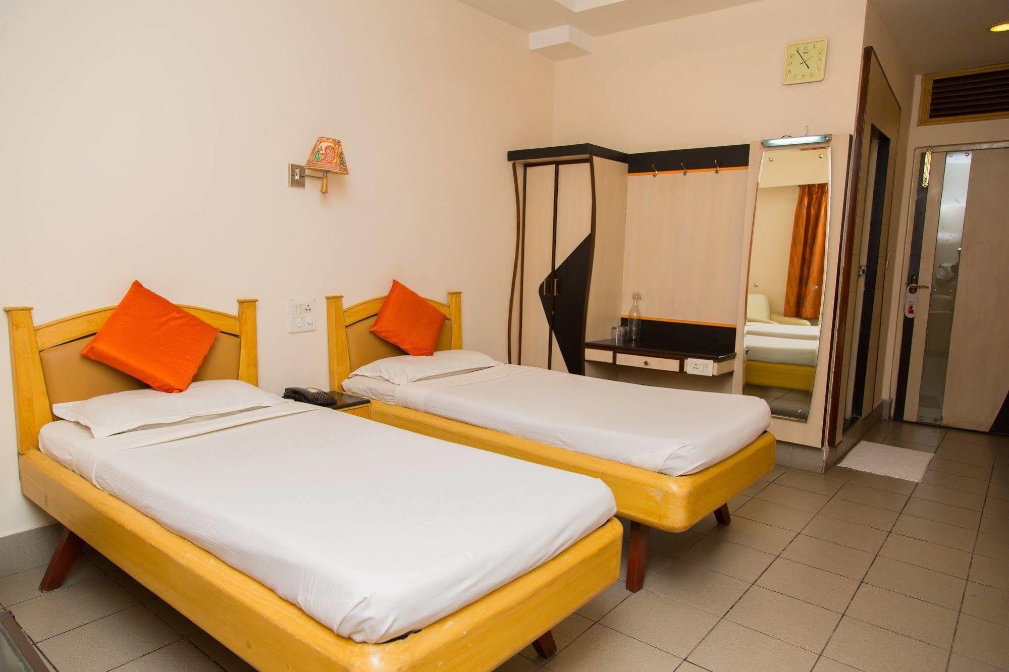 Fabhotel Kinnera Comforts Railway Station Visakhapatnam Zewnętrze zdjęcie