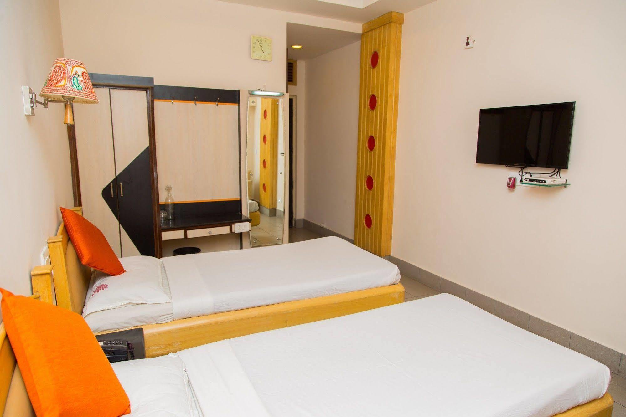 Fabhotel Kinnera Comforts Railway Station Visakhapatnam Zewnętrze zdjęcie