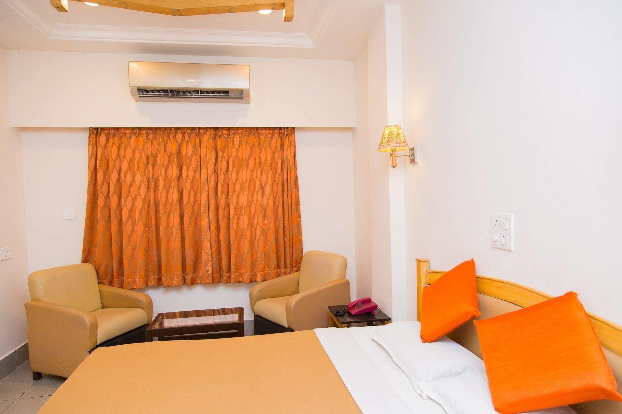 Fabhotel Kinnera Comforts Railway Station Visakhapatnam Zewnętrze zdjęcie