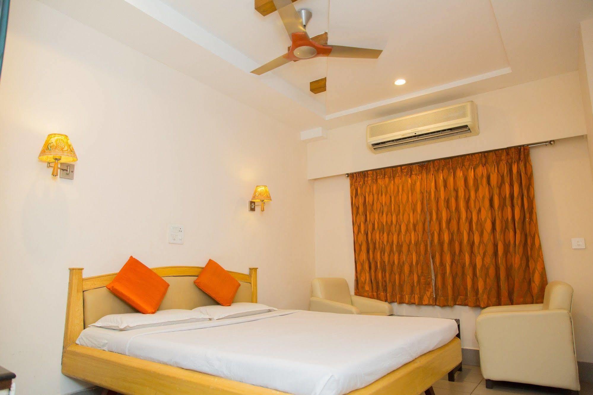 Fabhotel Kinnera Comforts Railway Station Visakhapatnam Zewnętrze zdjęcie